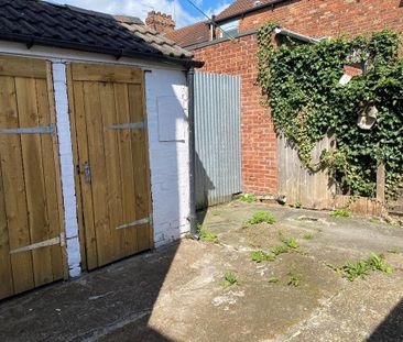 2 Bedroom Terraced House To Rent - Photo 6