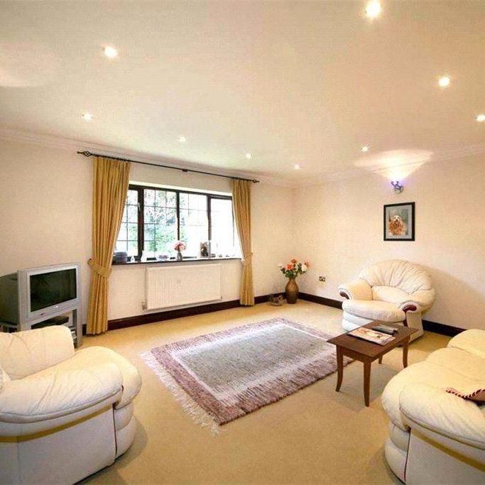 4 bedroom detached house to rent - Photo 1
