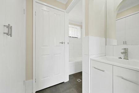 "Family Home in Convenient Location" - Photo 2