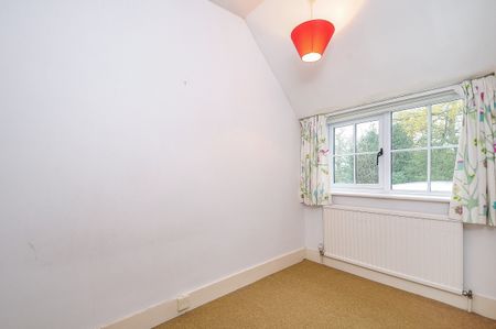 3 bedroom semi-detached house to rent - Photo 4