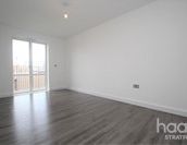 Park View Mansions, East Village, E20 - Photo 1