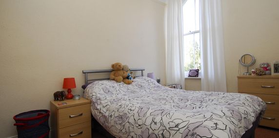 Napier Terrace, Flat 2, Plymouth - Photo 2