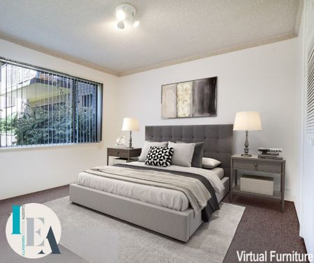 Ground floor two bedroom unit - Photo 3