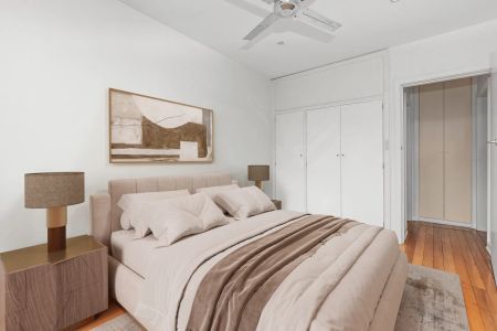 Spacious & Stylish One-Bedroom Apartment in Prime St Kilda Location - Photo 4