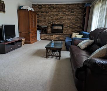 Cheltenham - Photo 2