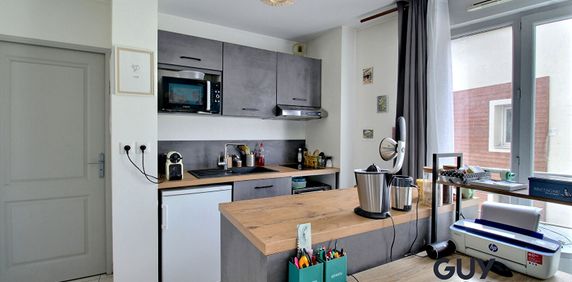 Appartement Meublé - Métro Valmy - Photo 2