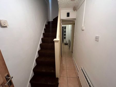 3 Bed Terraced House, Wensleydale Road, B42 - Photo 3