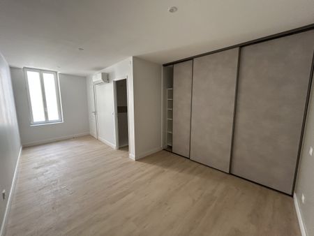 Location Maison 5 pièces 127m² LE PASSAGE 47520 - Photo 4