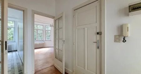 Zeer licht appartement met 2 slaapkamers – 95 m² – Met uitzicht op een park - Photo 5