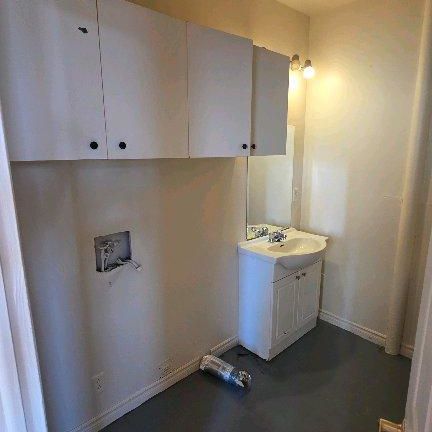 🏠 GRAND 4½ RÉNOVÉ — 2 CHAMBRES FERMÉES — SEPTEMBRE OFFERT - Photo 4