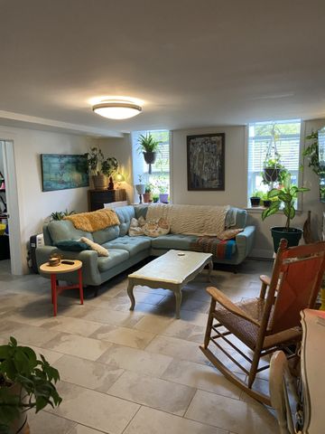 267 Charlotte Suite 1 - Photo 2