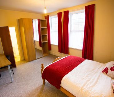 1 bedroom in a house share to rent - Photo 1