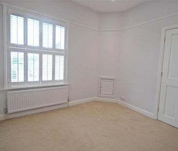 3 bedroom end of terrace house to rent - Photo 5