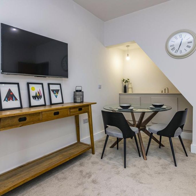 2 bedroom terraced house to rent - Photo 1