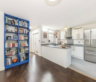 3 bedroom terraced house to rent - Photo 2