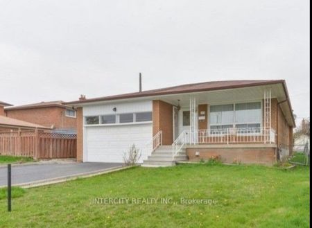 For Lease - 167 Silverstone Drive, Toronto, Ontario - Photo 3