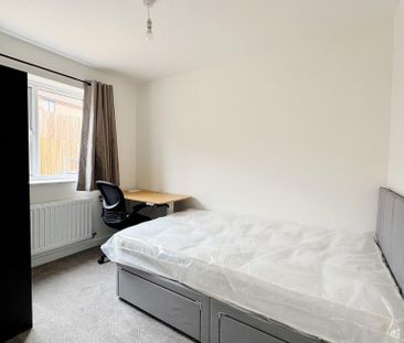 1 bedroom in a house share to rent - Photo 5