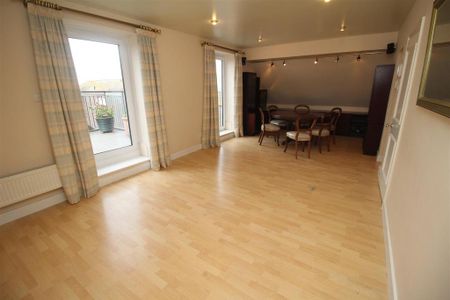 2 bedroom apartment to rent - Photo 5