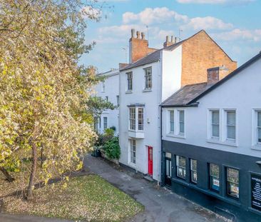 7 bedroom house of multiple occupation to rent - Photo 1