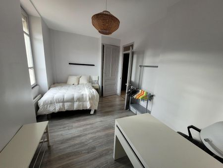 Location Appartement 2 pièces 40m² LYON 3ème - Photo 4