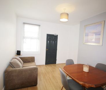 77 Canwick Road, Lincoln, Lincolnshire, LN5 8HE, United Kingdom - Photo 2