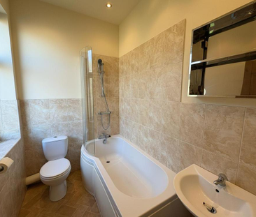 3 bedroom semi-detached house to rent - Photo 4