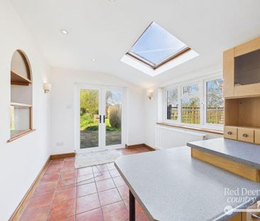 4 bedroom character property to rent - Photo 5