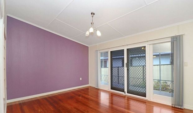 198 Cascade Street, 4305, Raceview Qld - Photo 1