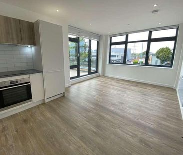 London Road, Staines-upon-thames, Surrey, TW18 - Photo 3