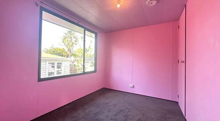 3 Bedroom house in Henderson - Photo 5