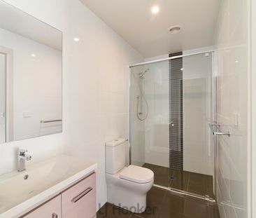 Stylish and Modern 1-Bedroom Apartment in Belmont - Photo 4