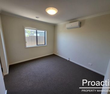Modern Comfort in the Heart of Tarneit - Photo 6