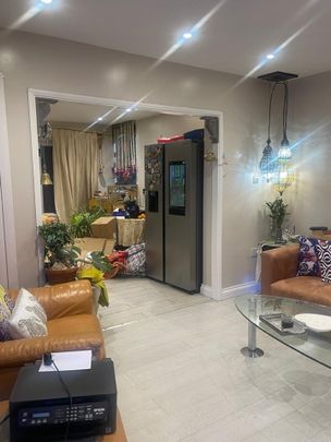 1 Bed Maisonette, Halsbury Road West, UB5 - Photo 1