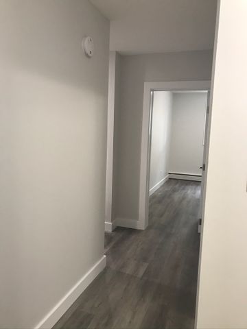 CRESTLINE APARTMENTS - Photo 5