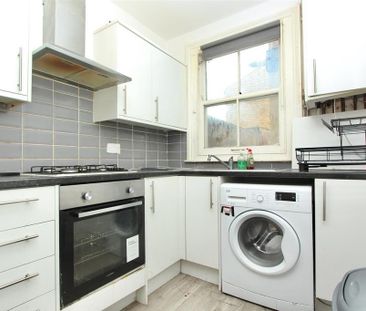 3 bedroom terraced house to rent - Photo 6