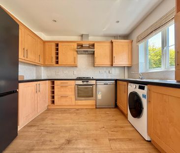 3 bedroom House in Barley Gardens, Wokingham - Photo 6