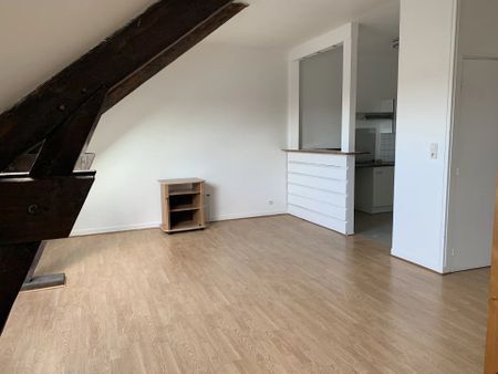 Location Appartement 2 pièces 33 m2 à Saint-Quentin - Photo 2