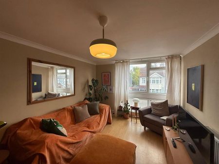 2 bedroom flat to rent - Photo 4