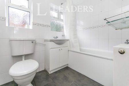 1 bedroom terraced to rent Fairfax Road, Colchester, Essex, CO2 - Photo 2