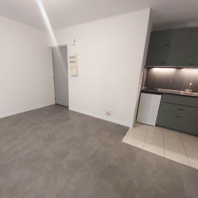 Location Appartement LE MESNIL ESNARD - Photo 1