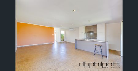 MODERN FAMILY HOME - Photo 2