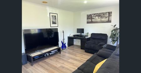 Convenient Location!! - Photo 2