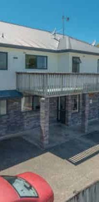 Student Rental - Photo 1