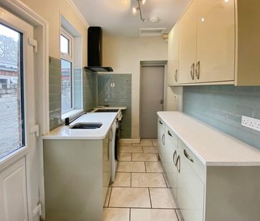 2 bedroom House To Let - Photo 2