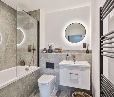 Windsor Bridge - Photo 1