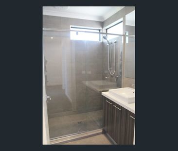 Two bedroom apartment, unit, townhouse & warehouse - Photo 3