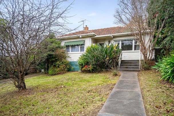 41 Jones Crescent, Rosanna - Photo 1