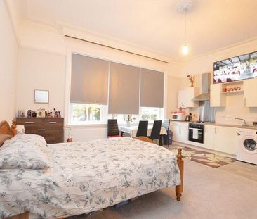 Studio to rent - Photo 6