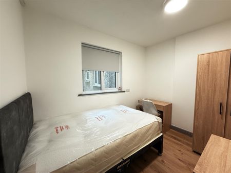 Flat A, 49 Holyhead Road - Photo 2