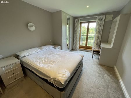 Apartment 33, The Elm, Carysfort Hall - Photo 2